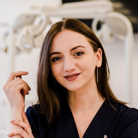 Dr. Fănățan Ioana-Adriana, medic specialist endodonție, Clinica de Zâmbete Florești